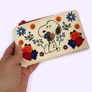 Loungefly Peanuts Embroidered Floral Snoopy Wallet